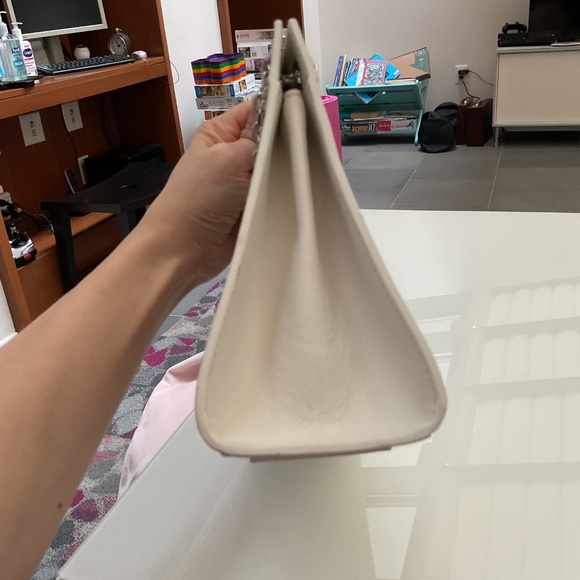 Rouette White Leather Bag - Picture 3 of 9